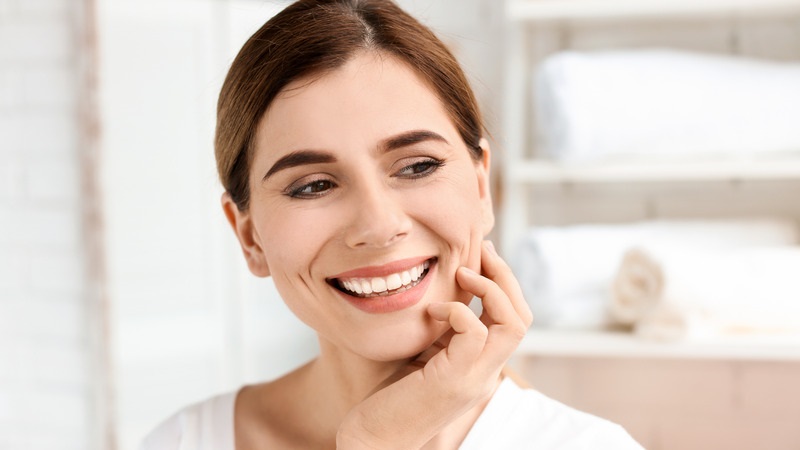 تأثیر سطح مینا بر باندینگ ونیرهای پرسلن | دکتر حسین برجیان | طرح لبخند اصفهان